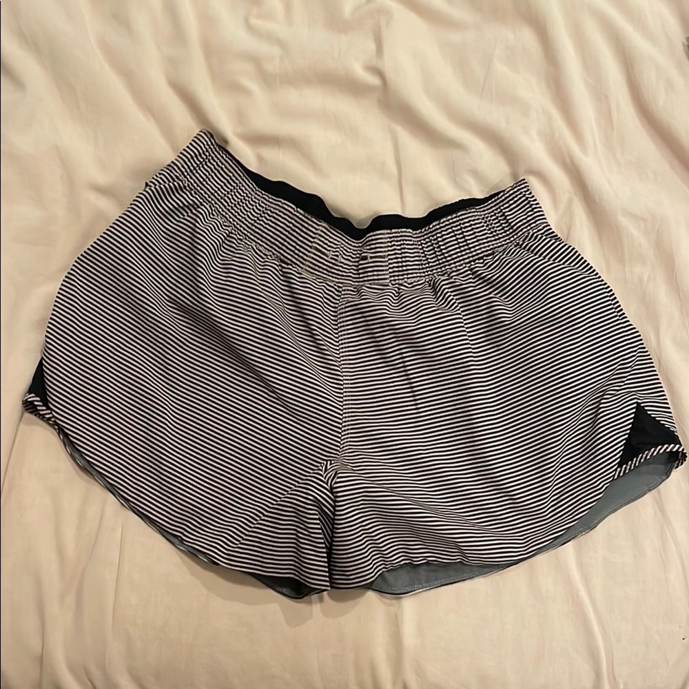 Lululemon reversible shorts